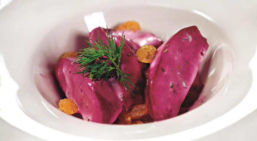 Печеная свекла с изюмом