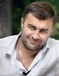 Михаил Пореченков солит огурцы и боксирует