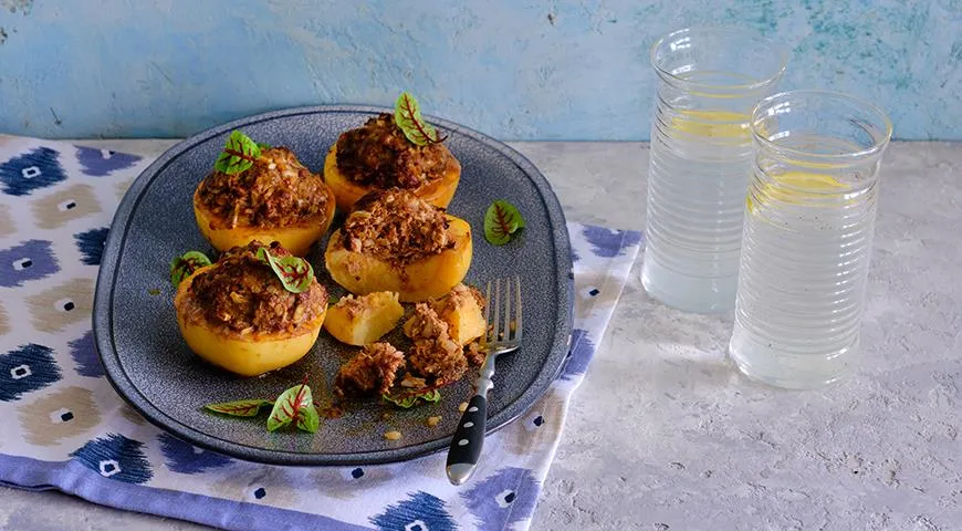 Айва, фаршированная мясом