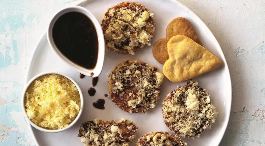 Печенье на вареных желтках с обсыпкой из кукурузных палочек