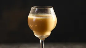 Персиково-коньячный коктейль