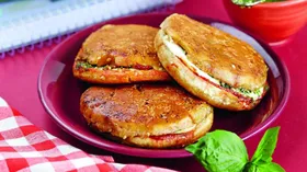 Рецепты на завтрак с соусами и сыром Моцарелла