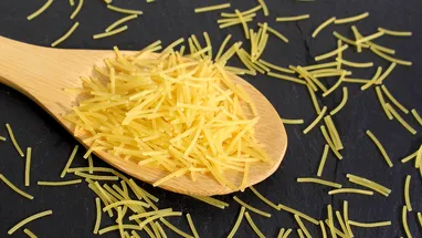 Как правильно варить вермишель, чтобы она не слипалась — рассказала шеф-повар