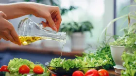 Чем полезно подсолнечное масло и когда от него лучше отказаться