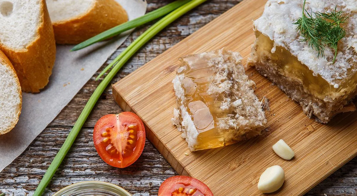 Холодец: польза и вред, кому и когда его нужно есть обязательно