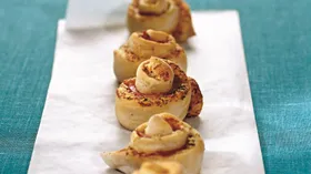 Рецепты с сырами, алкоголем и соусами