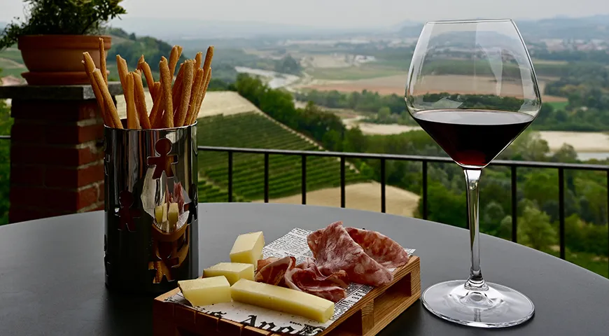 Бароло делают из сорта «неббиоло», и это вино называют «королем вин»