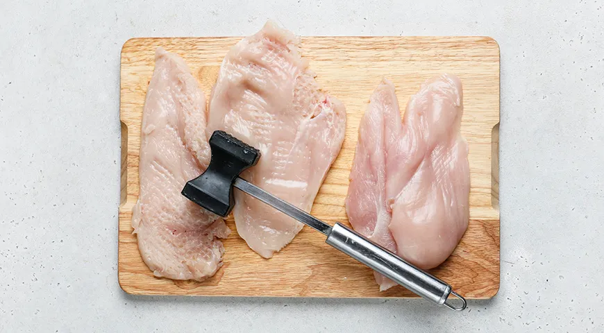 Мясо по-французски из курицы на сковороде