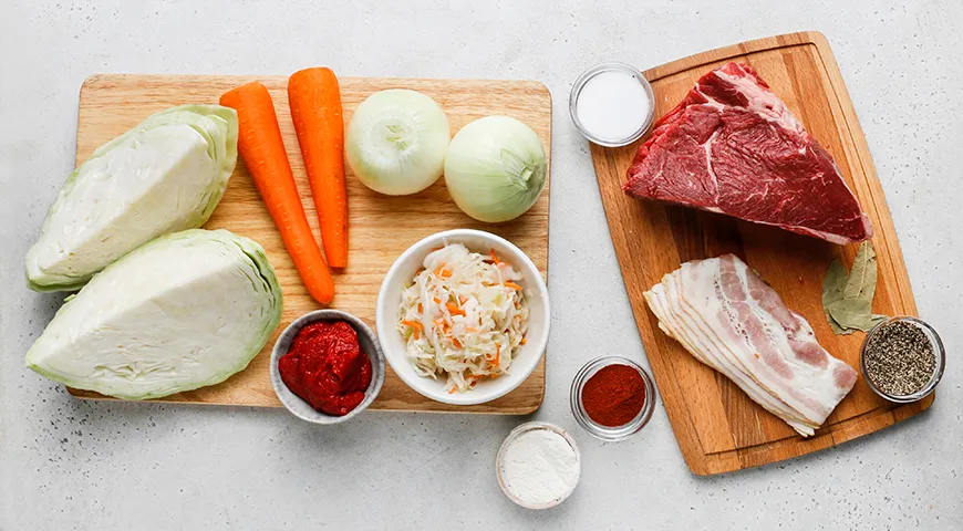 Капуста, тушённая с мясом по-домашнему