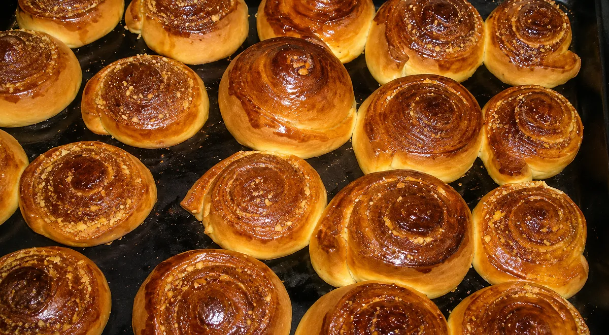 Булочки с корицей и грецкими орехами