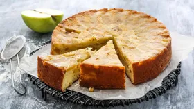 Рецепты со сметаной, изюмом и яблоком