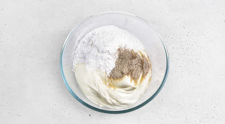 Торт «Сметанник» со сметанным кремом