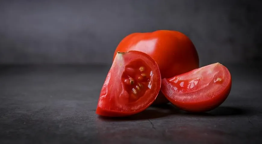 Не стоит с утра есть сырые томаты