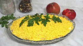 Рецепты с твёрдыми сырами, салатом и крабами