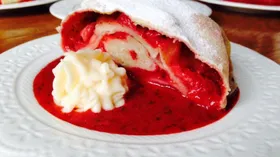 Клубничный штрудель