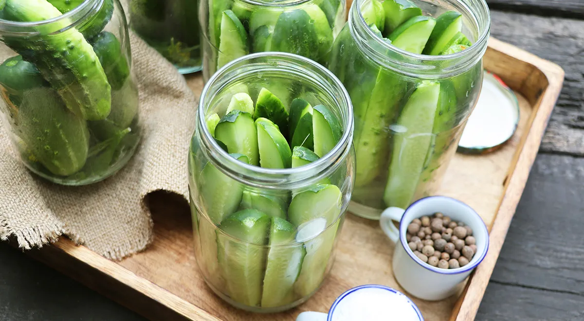 Маринованные огурцы с куркумой на зиму