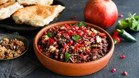 Рецепты с чесноком, грецким орехом и бобами