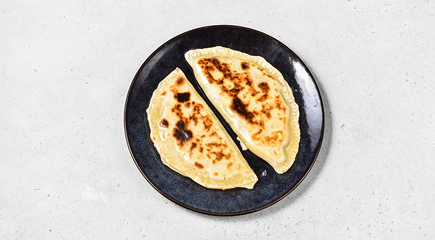 Кутабы с творогом и зеленью