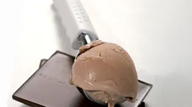 Шоколадное мороженое