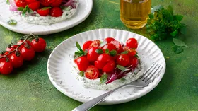 Рецепты с салатом, томатами и брынзой