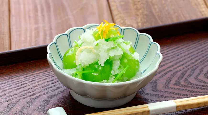 Японский фруктовый салат с виноградом Шайн Мускат