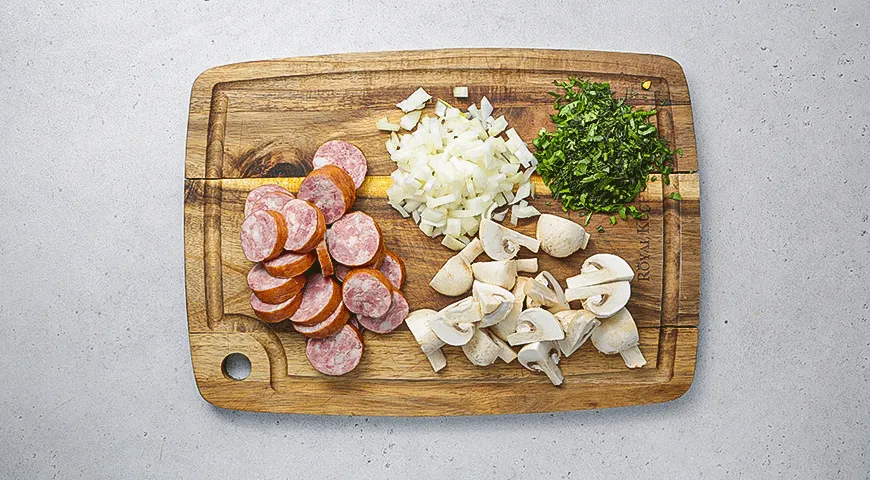 Грибное рагу с краковской колбасой