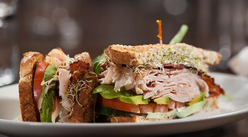 Вареная индейка — идеальная начинка для сэндвичей, бутербродов и бургеров