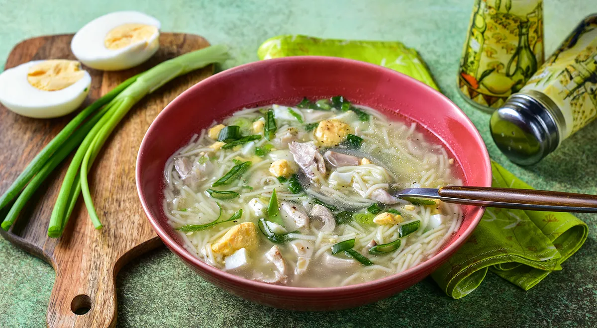 Рецепт куриного супа с вермишелью и яйцом