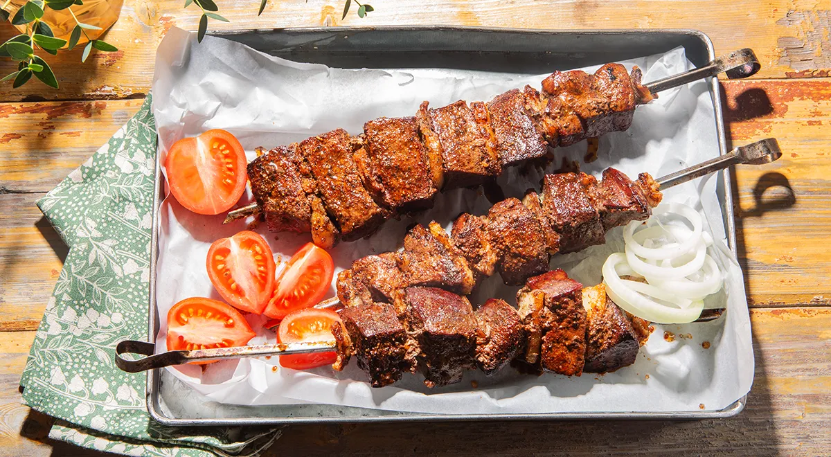 Рецепт шашлыка из говяжьей печенки на мангале