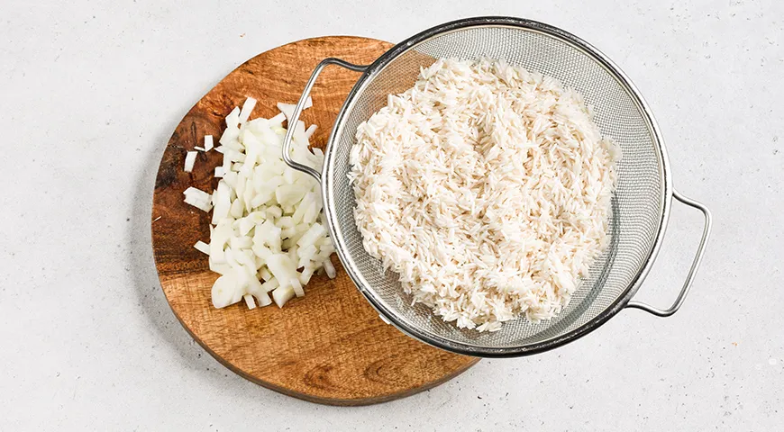 Курица с рисом и капустой в духовке