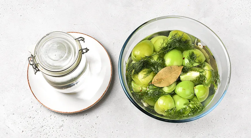 Маринованные зеленые помидоры быстрого приготовления