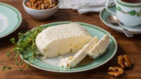 Сыр из пастеризованного молока с уксусом