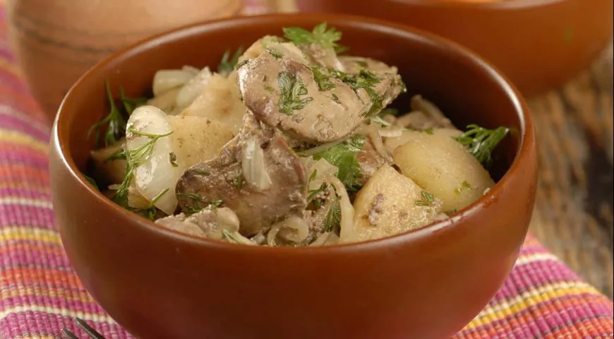 Куриная печенка с яблоками