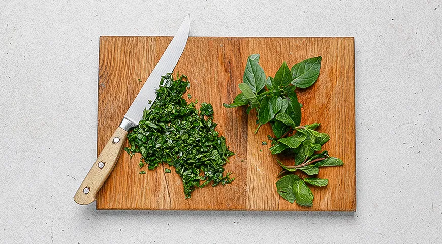 Салат с черешней