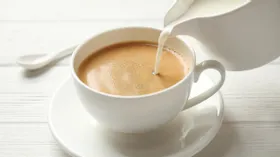 Кофе с молоком или просто кофе, что полезнее: этот напиток или кофе в чистом виде