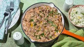 Говядина по-строгановски (бефстроганов)