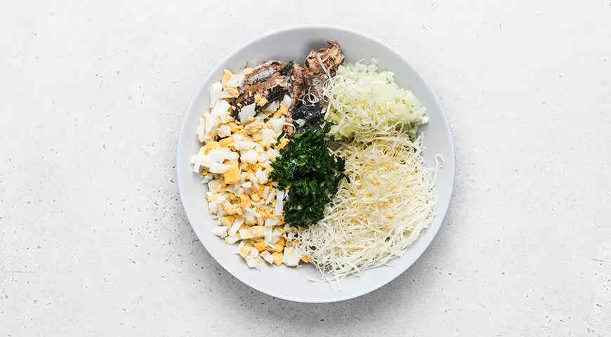 Бутерброды с сайрой и яйцом