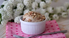 Десерт из клубники и овсяных хлопьев