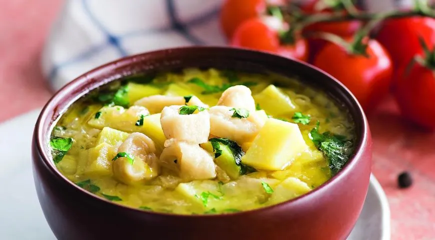 Суп с зелеными овощами и клецками
