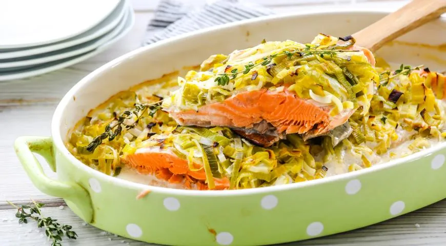 Рецепт чавычи под шубой из лука-порея