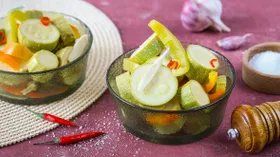 Маринованные кабачки с хреном на зиму