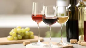 Винные тренды 2021: розе, игристое и вино в стиле ЗОЖ