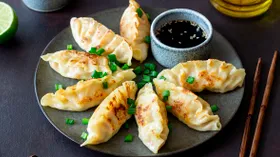 Как приготовить дамплинги дома: тесто, начинки и соусы