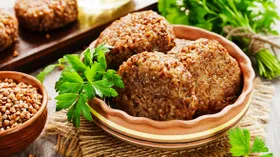 Гречка по-новому: 9 рецептов вкусных котлет, которые заменят привычные ужины
