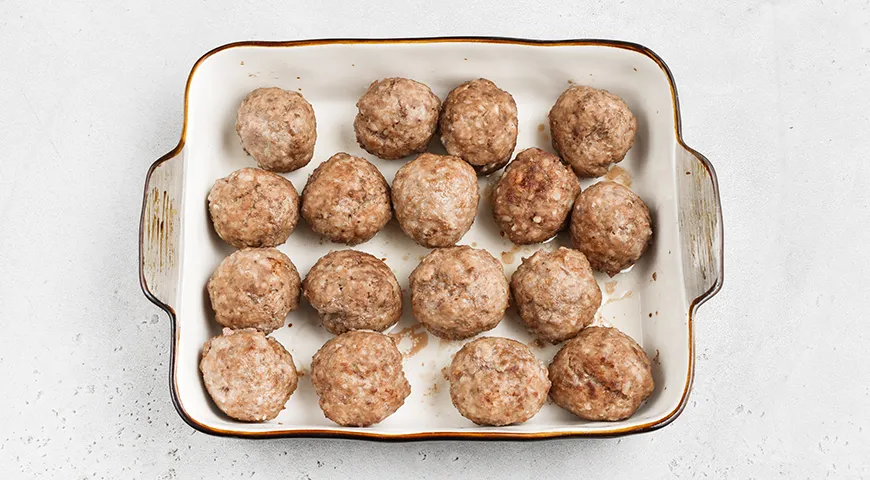 Тефтели в томатном соусе в духовке