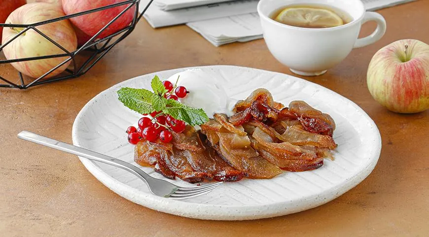 Рецепт яблок, запеченных в форме под крышкой