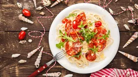 Рецепты с соусами, черри и мясной гастрономией