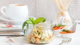 Простые рецепты с яйцом и сырами из козьего молока