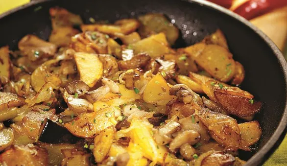 Маслята, жаренные с картофелем