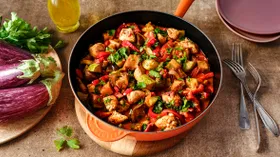 Овощное рагу с курицей и баклажанами